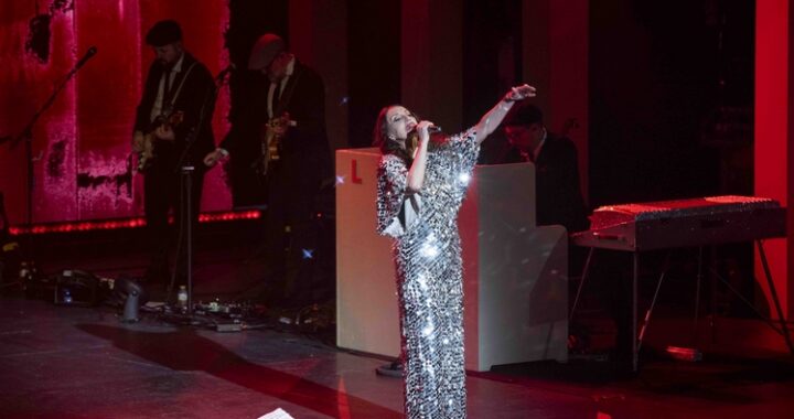 260308 Luz Casal (36)