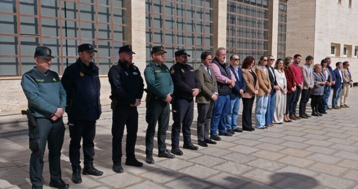 260311 MINUTO SILENCIO TERRORISMO Y EXPOSICIÓN