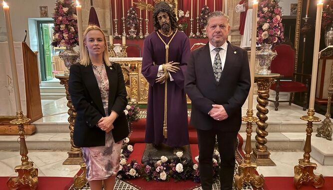 260319 Diego Cruz y María Luisa Muñoz, anoche en la Iglesia de San Juan