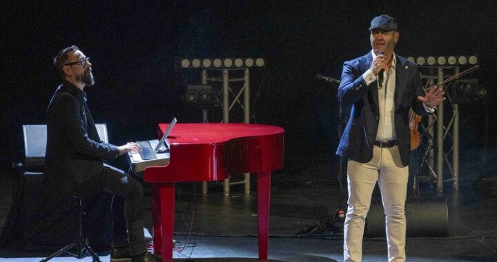 260329 Paco Candela Firma José Antonio Holgado (16)