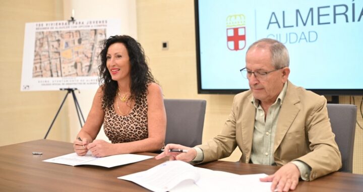 FOTO ARCHIVO FIRMA CONVENIO AYTO COLEGIO ARQUITECTOS BARRIO ALTO