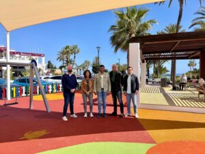 FOTO MOJÁCAR ESTRENA UN NUEVO PARQUE INFANTIL Y ZONA DE DESCANSO JUNTO AL PARQUE COMERCIAL