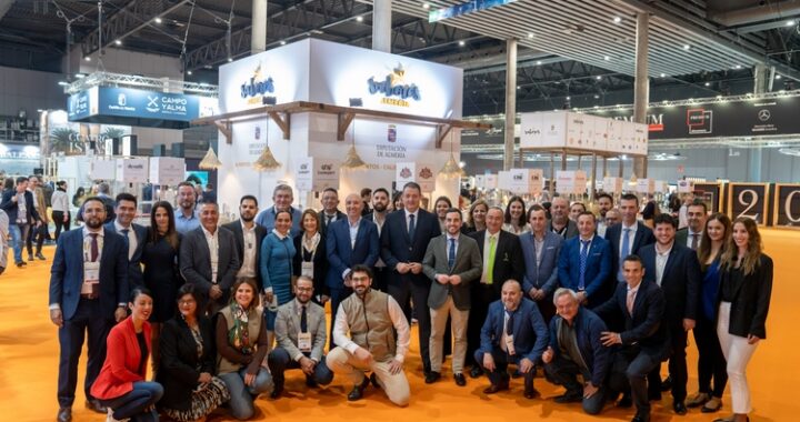 Foto de Familia Sabores Almería de las empresas que participaron en Alimentaria 2024