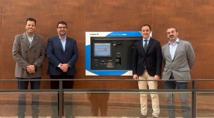Presentación nueva terminal de pago automático en Vera con servicio 24