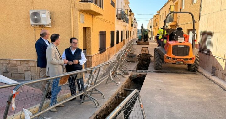Visita del diputado y el alcalde a las actuaciones (1)