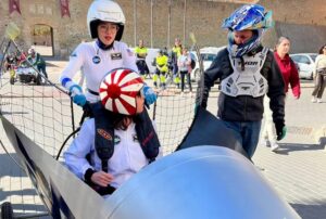 karts artesanales sin motor en la salida en el castillo (6)