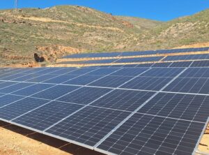 placas fotovoltaicas en rústico dalias