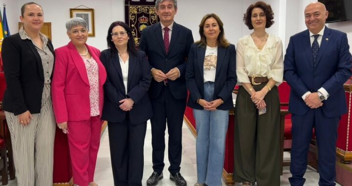 260417 El Ayuntamiento de Adra hace oficial la promoción interna de tres empleadas municipales