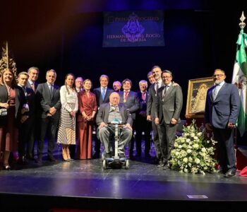 260418 Fernández-Pacheco con la Hermandad del Rocío de Almería