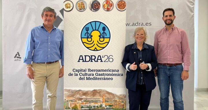 260424 La capitalidad gastronómica de Adra suma el apoyo de la Asociación de Latinoamericanos 'Almería para Todos'