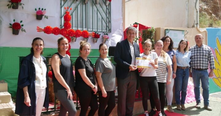 260429 El concurso de Cruces de Mayo de Adra reunirá a una docena de participantes en esta nueva edición - ganadora concurso escolar 2025