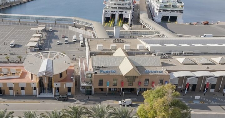 Estación marítima y edificios anexos en el Puerto de Almería 2