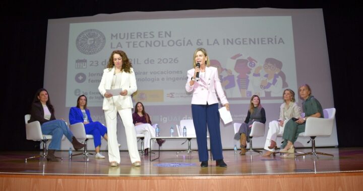 FOTO 1 ABRIL 23 2026 DÍA DE LA MUJER Y LAS NIÑAS EN LAS TIC