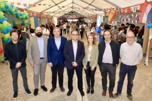 FOTO 1 UAL 23 ABRIL 2026 FERIA DE LAS NACIONES