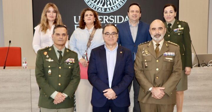 FOTO 1 UAL 28 ABRIL 2026 CECOSS PSICOLOGÍA