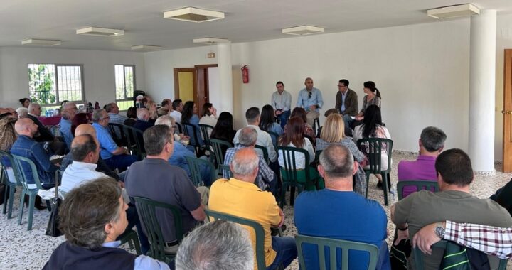 FOTO REUNIÓN CON EMPRESARIOS EN ALBOX 1