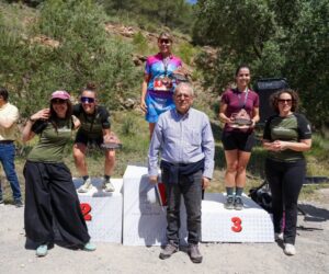 Juan Antonio Martín y Gulnara Zaitova conquistan el podio del Trail Peñón de Bernal