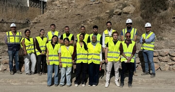 260515 visita estudiantes UGR obras Adra