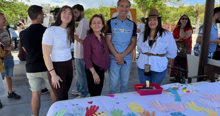 260516 Antonio Casimiro con representantes de las 3 entidads sociales (2)