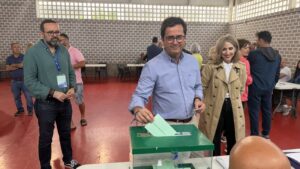 El alcalde anima a los ejidenses a ejercer su derecho al voto para decidir el futuro de Andalucía y El Ejido