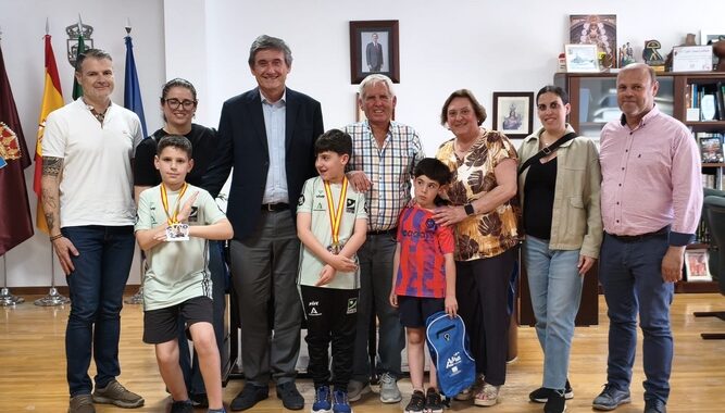 260519 Manuel Cortes recepcion para-karate (1)