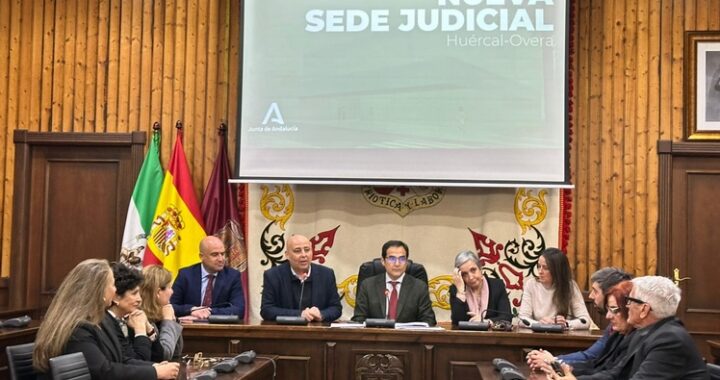 Foto Archivo visita Consejero Justicia Huércal-Overa