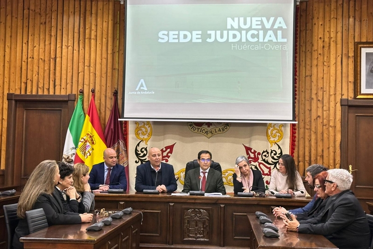 Foto Archivo visita Consejero Justicia Huércal-Overa