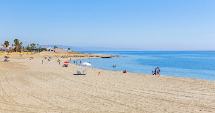 playa-descargador-mojacar-turismo-vacaciones-03