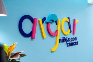 La alcaldesa visita la nueva sede de la Asociación de Padres de Niños con Cáncer de Almería-Argar