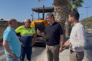260603 Manuel Cortés visita los avances en el asfaltado de la primera fase de las obras del Bulevar de La Alquería