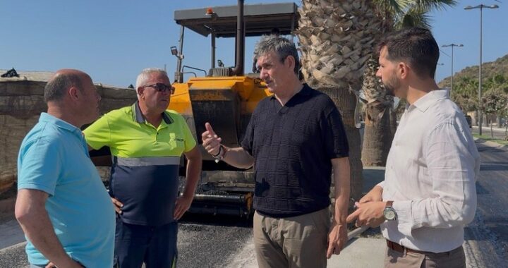 260603 Manuel Cortés visita los avances en el asfaltado de la primera fase de las obras del Bulevar de La Alquería