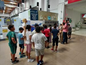260603 VISITA ARTOS Y CARREFOUR SEMANA DEL MEDIO AMBIENTE (2)