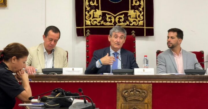 260605 El alcalde de Adra solicita más presencia de la Guardia Civil en la Junta Local de Seguridad