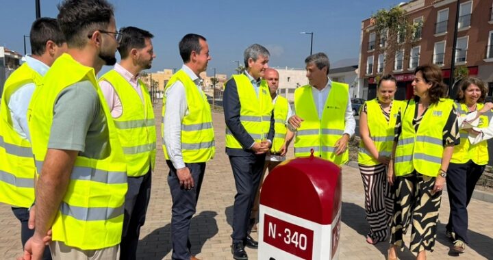 260605 Manuel Cortés pone en valor el nuevo bulevar de La Curva como una actuación histórica para la barriada