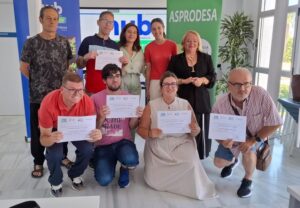 260608 ENTREGA DE DIPLOMAS CURSOS DE LIMPIEZA DISCAPACIDAD