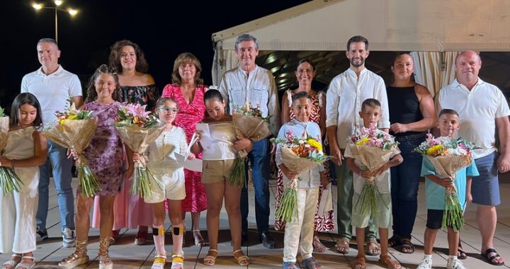 260615 Adra abre el plazo para elegir a la Reina, Rey, Damas y Caballeros de Honor de la Feria 2026