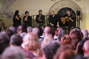 Alba Segura inaugura ‘Plazeando’ y el 59º Festival de Flamenco y Danza con una brillante exhibición de juventud y talento