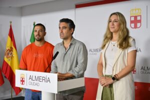 17 food trucks competirán por convertirse en la mejor hamburguesa de ‘The Champions Burger Almería 2026’