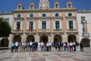 Almería se une al dolor por las miles de víctimas de los terremotos de Venezuela y guarda un minuto de silencio