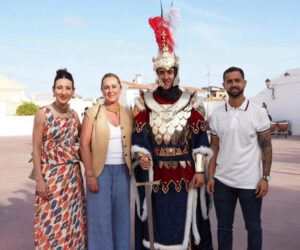Vera vuelve a revivir su historia con el multitudinario Gran Desfile de Moros y Cristianos