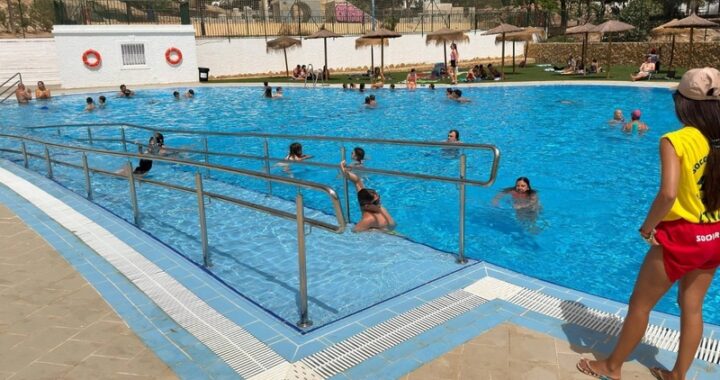 Imagen de archivo de la piscina municipal de Huércal de Almería