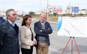 José Antonio García Alcaina y la alcladesa de Albox en una imgen de archivo en la presentación del proyecto de bulevar