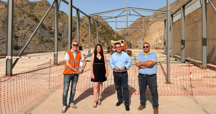 Visita de Antonio J. Rodríguez a la actuación que se está realizando en Alboloduy con Planes Provinciales