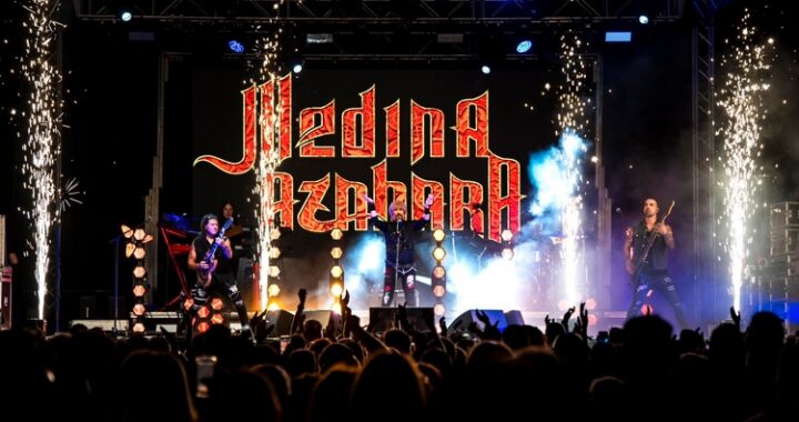 260707 El verano de Adra continúa a ritmo de OBK, Medina Azahara y Rolenzos
