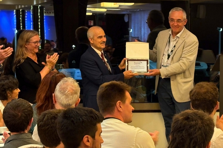 FOTO 1 JULIO 27 2026 RECONOCIMIENTO DE LA IEEE AL CATEDRÁTICO JOSÉ ANTONIO GÁZQUEZ