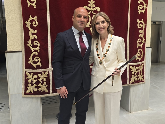 Toma Posesión Julia Ibáñez (2)