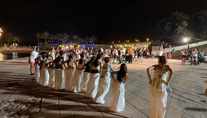 260819 Juegos tradicionales en las Noches de Verano en El Toyo (1)