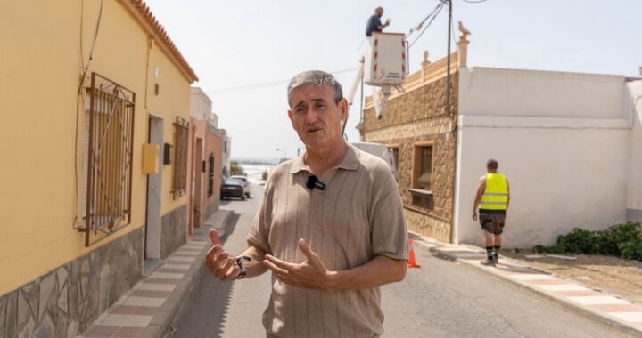 260826 Adra avanza en la renovación de más de un millar de puntos de alumbrado público con tecnología LED