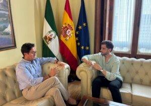 Francisco Góngora analiza con el coordinador provincial del IAJ la actividad del Instituto en la provincia