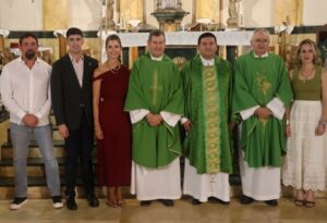 Alexander Estupiñán Sierra toma posesión como nuevo párroco de la Iglesia de San Isidro Labrador con su comunidad de San Rafael de Pampanico
